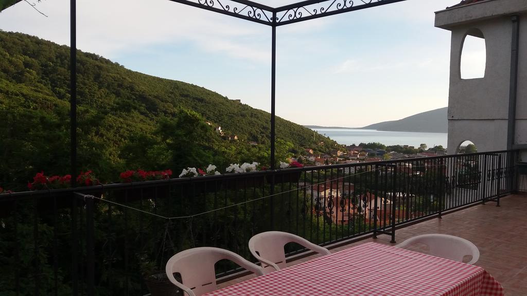 Guest House Cvoro Herceg Novi Exteriör bild