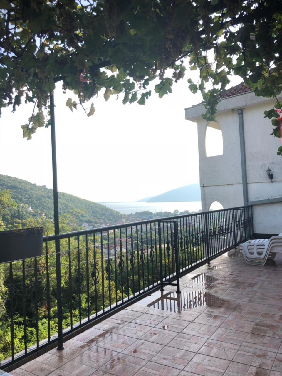 Guest House Cvoro Herceg Novi Exteriör bild